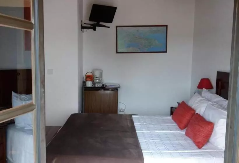 ペンション Country House Alfarim