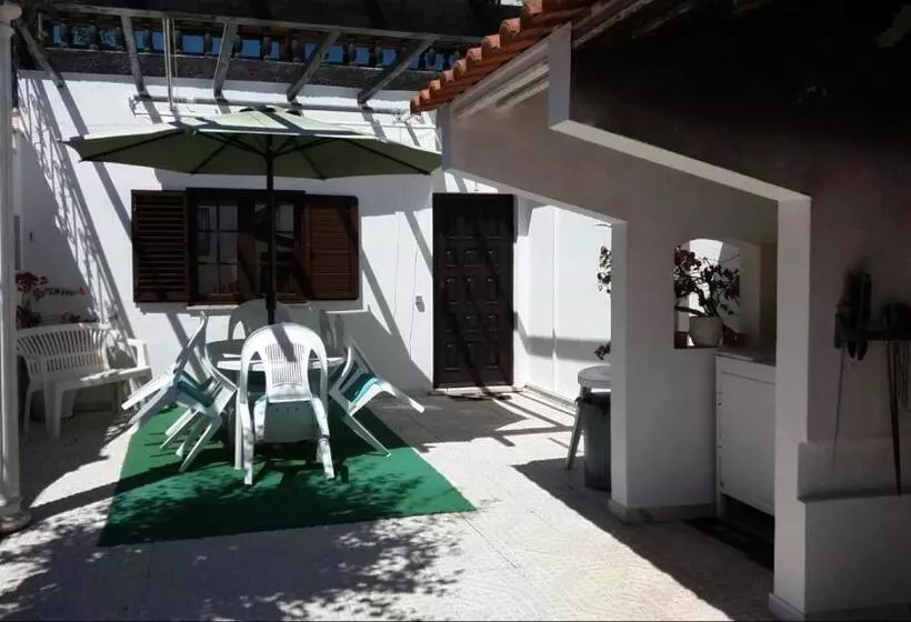 ペンション Country House Alfarim