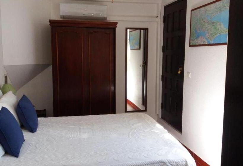 ペンション Country House Alfarim