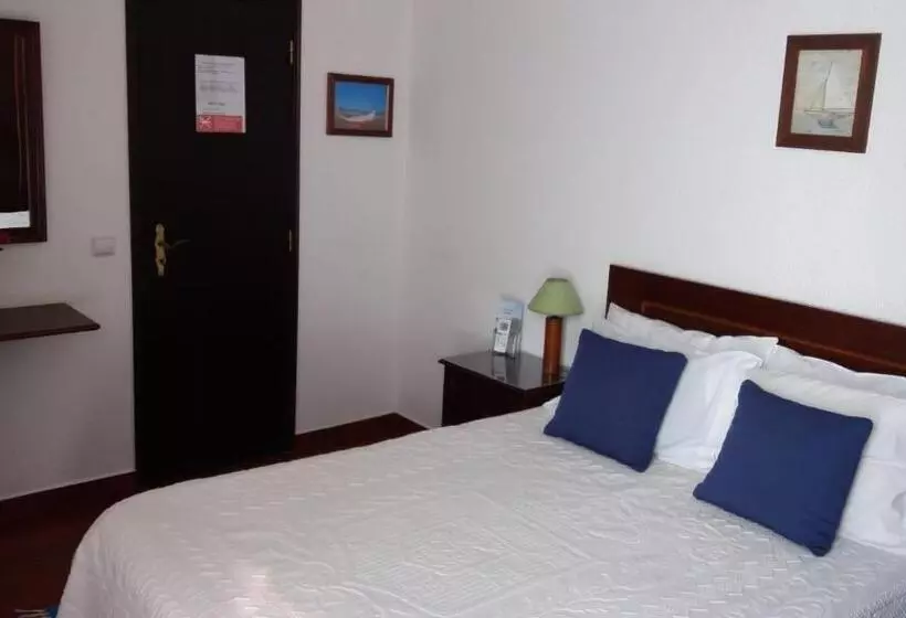 ペンション Country House Alfarim