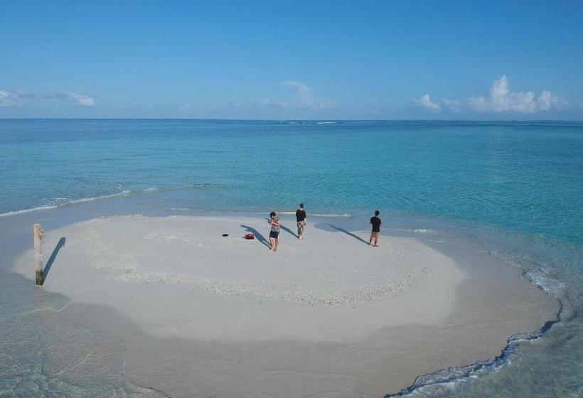 پانسیون Marinabay Villa Himandhoo