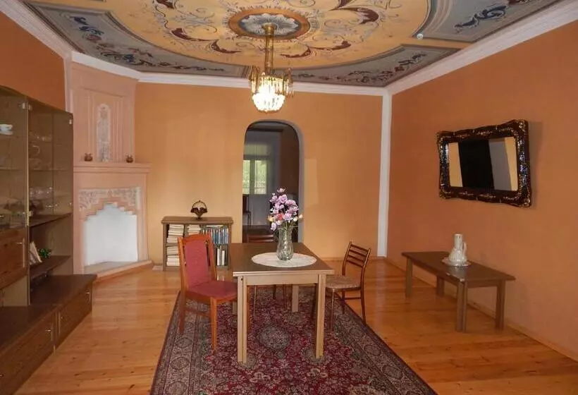 پانسیون Savanna House Jvari