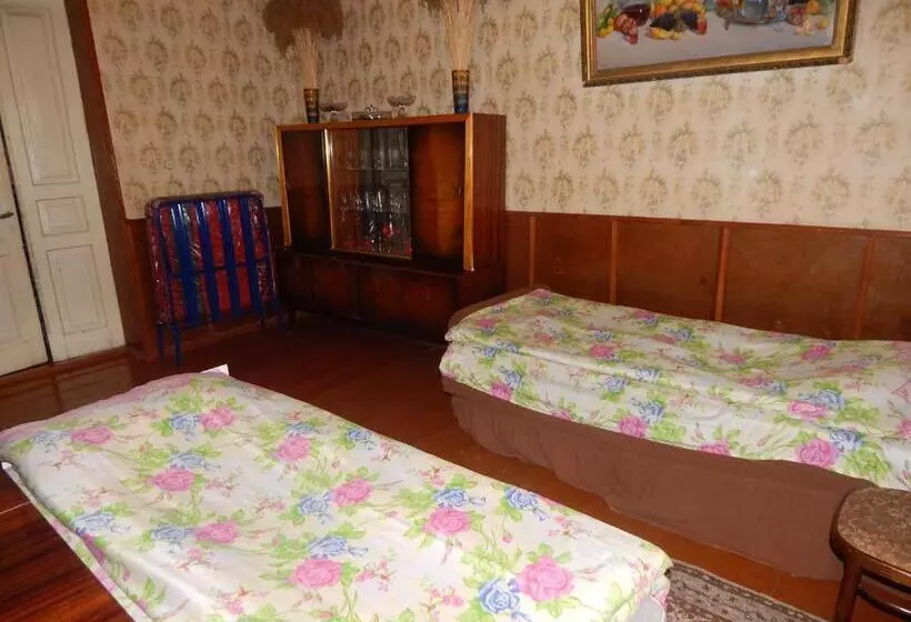 پانسیون Savanna House Jvari