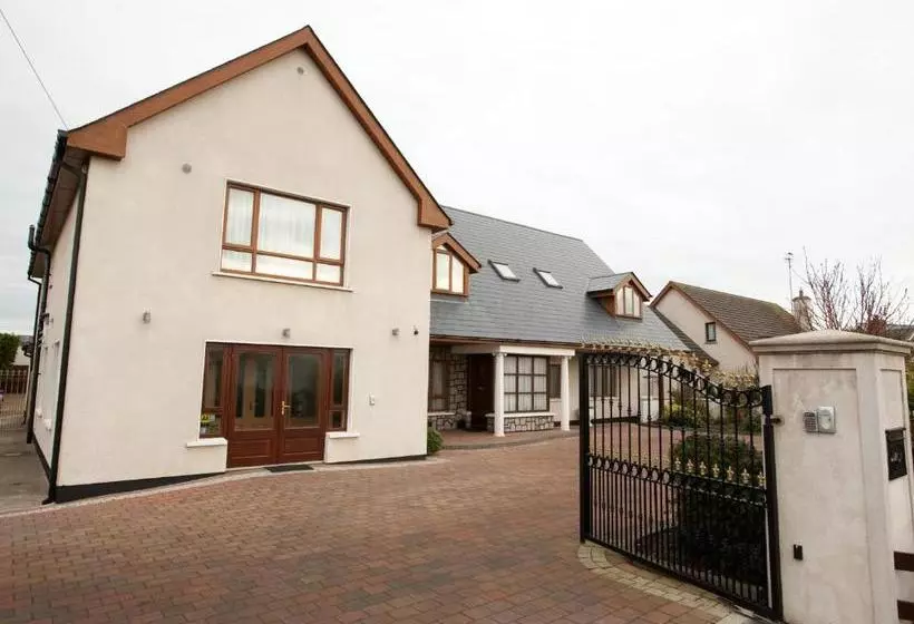 Sandyhills Bed & Breakfast