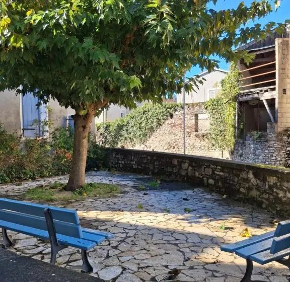 ベッドアンドブレックファースト La Maison De Lau