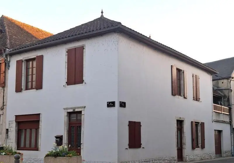 ベッドアンドブレックファースト La Maison De Lau