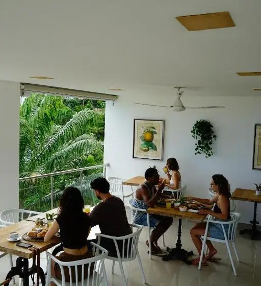 هتل Kainos Tropical Boutique