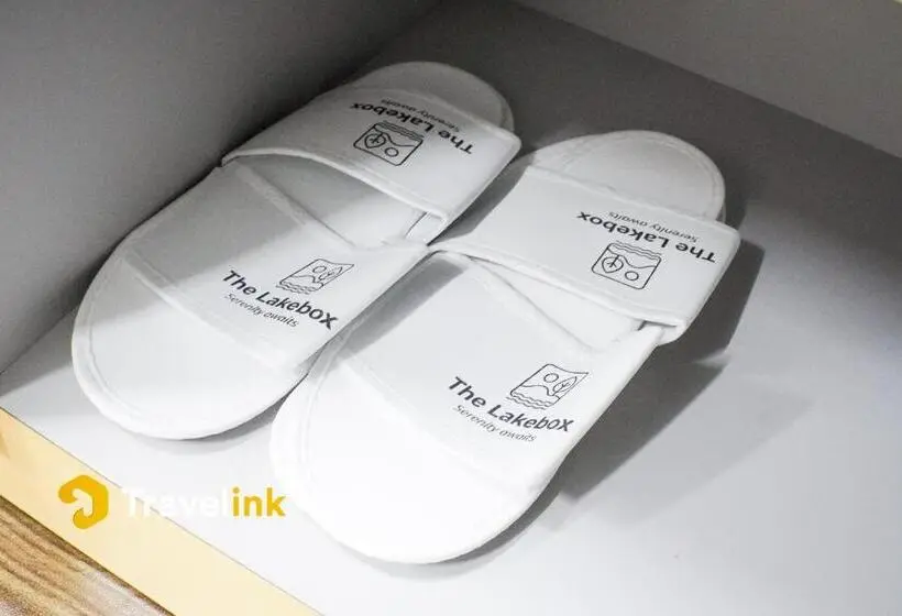ホテル The Lakebox Menjer By Travelink