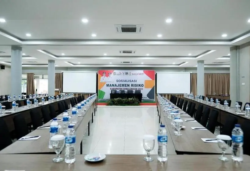 استراحتگاه Patra Parapat