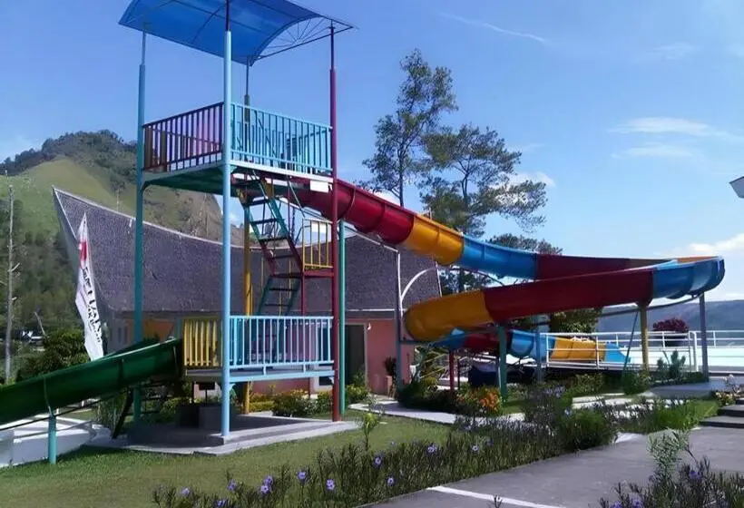 استراحتگاه Patra Parapat