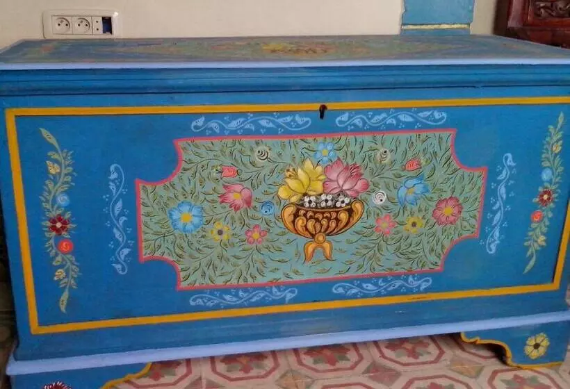 تختخواب و صبحانه Dar Baaziz