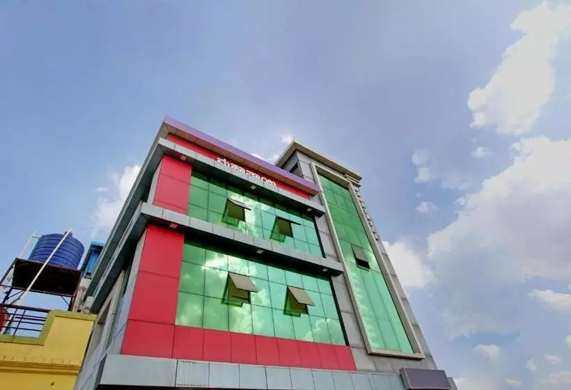 ホテル Oyo 27879 Mysuru Inn