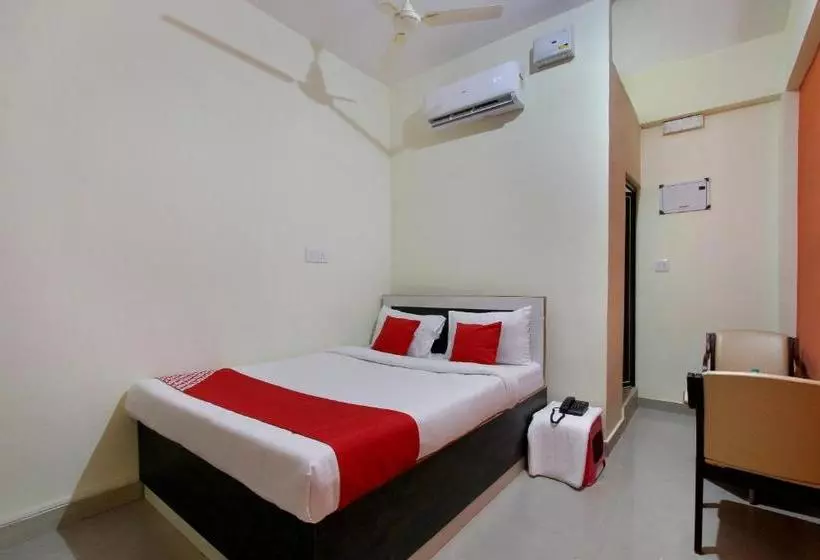 ホテル Oyo 27879 Mysuru Inn