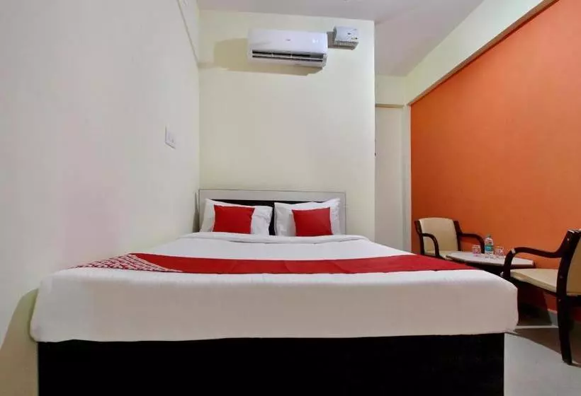 ホテル Oyo 27879 Mysuru Inn