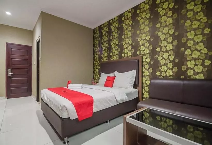 Majatalo Reddoorz Plus Near Lippo Cikarang Mall 2