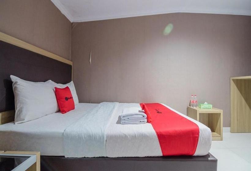 פנסיון Reddoorz Plus Near Lippo Cikarang Mall 2