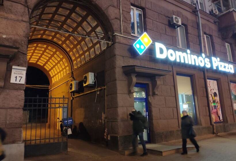 هاستل Friends Forever