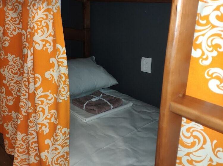 هاستل Friends Forever