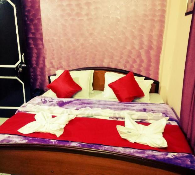 Hotel Pause Dwelling Palace