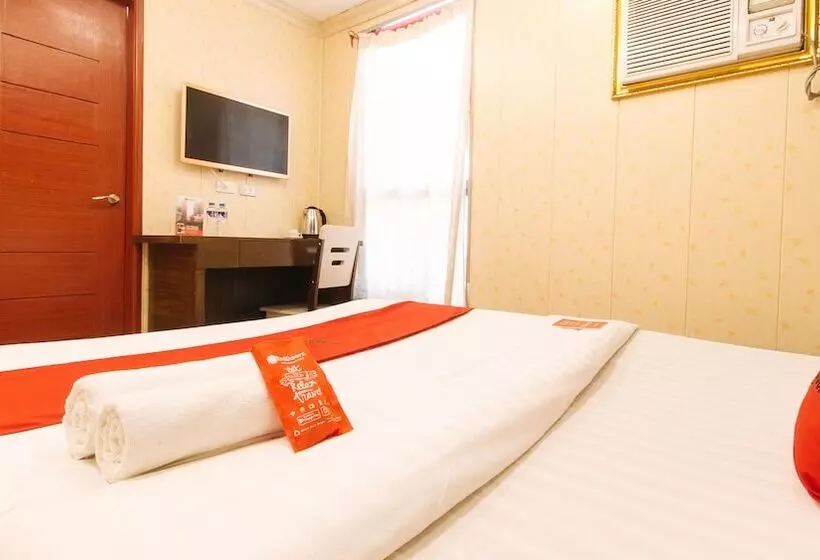 ホテル Reddoorz Plus At Winter Benitez