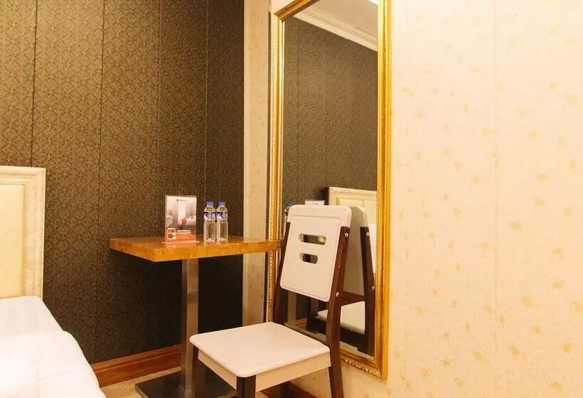 ホテル Reddoorz Plus At Winter Benitez