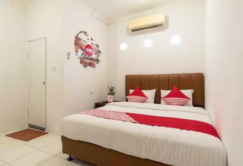 ホテル Oyo 356 Titipapan Residence
