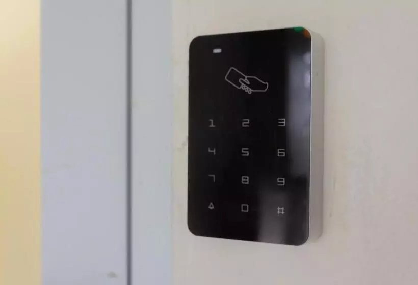 ホテル Oyo 387 Alfa Residence