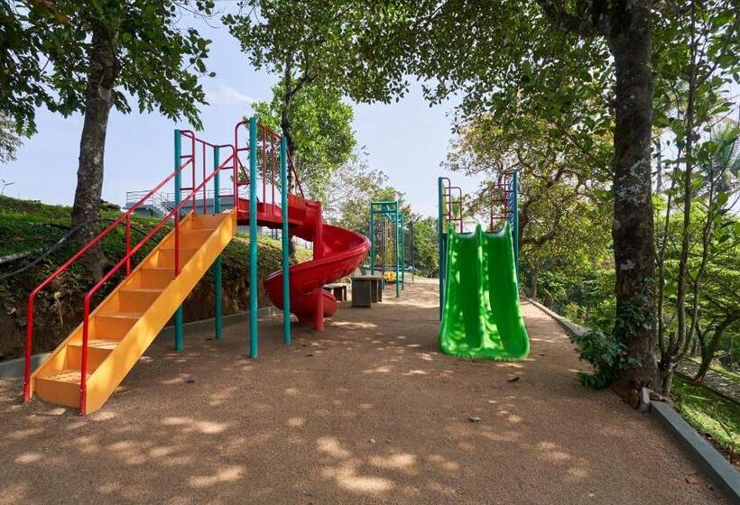 Haze And Kites Resort Munnar