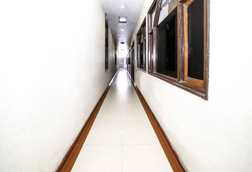 Oyo 28071 Hotel Prakash Regency