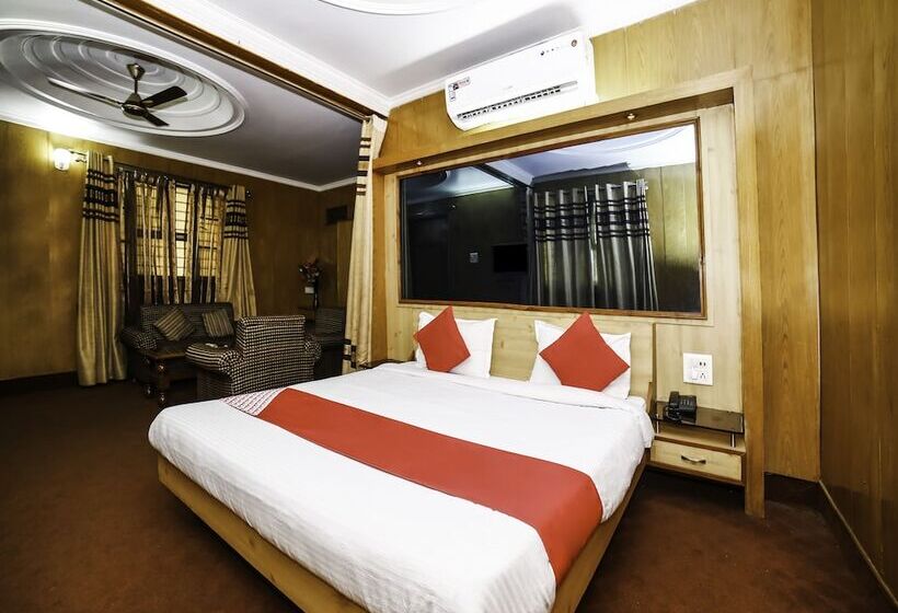 Oyo 28071 Hotel Prakash Regency