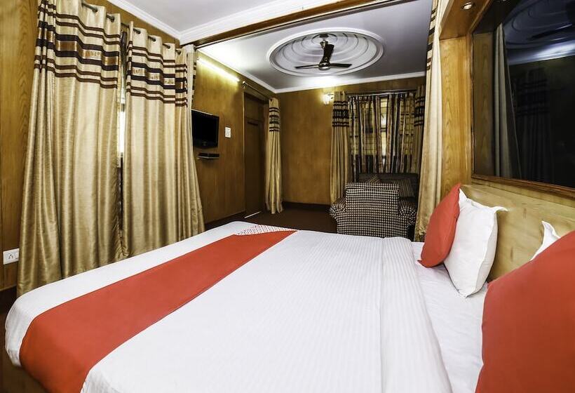 Oyo 28071 Hotel Prakash Regency