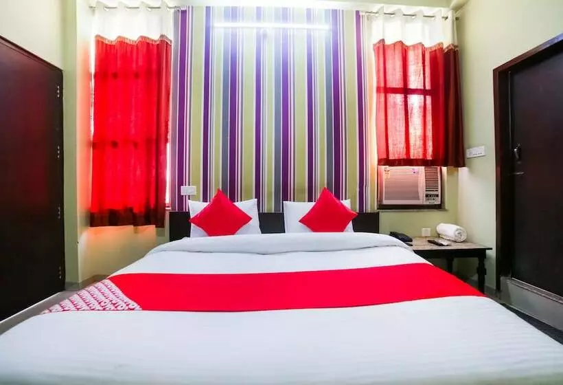 Oyo 28141 Hotel Mamta Paradise