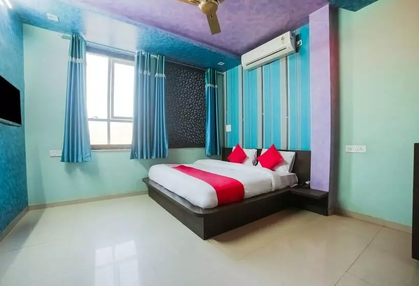 Oyo 28141 Hotel Mamta Paradise