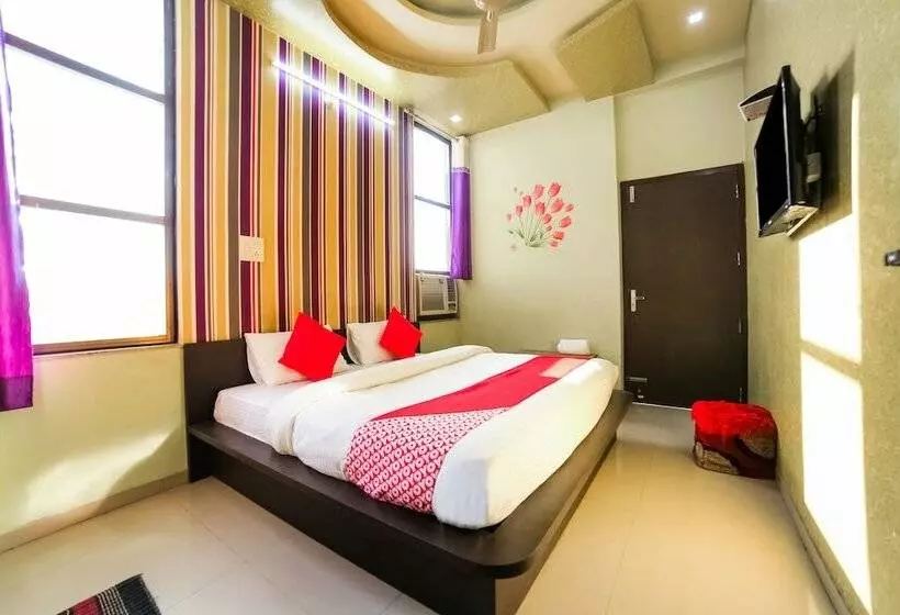 Oyo 28141 Hotel Mamta Paradise