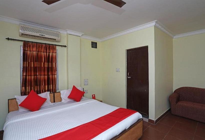 Oyo 28355 Hotel Raj Mahal