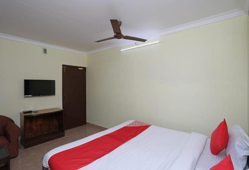 Oyo 28355 Hotel Raj Mahal