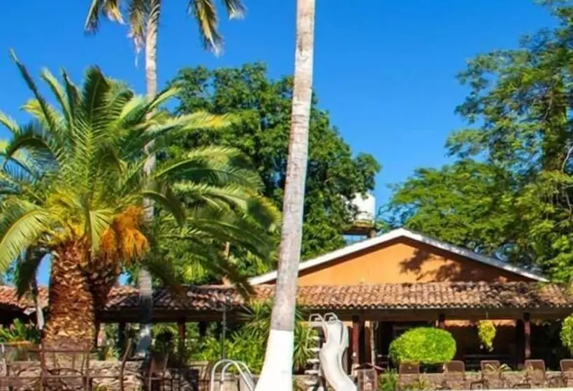هتل Hacienda Gualiqueme