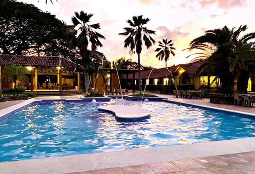 هتل Hacienda Gualiqueme