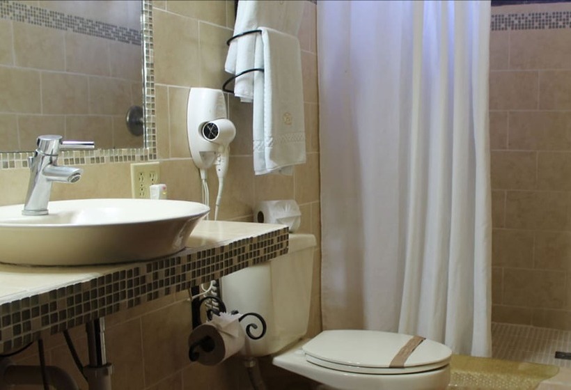 هتل Hacienda Gualiqueme