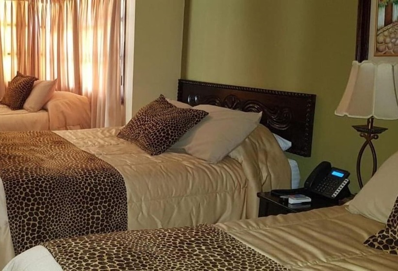 هتل Hacienda Gualiqueme