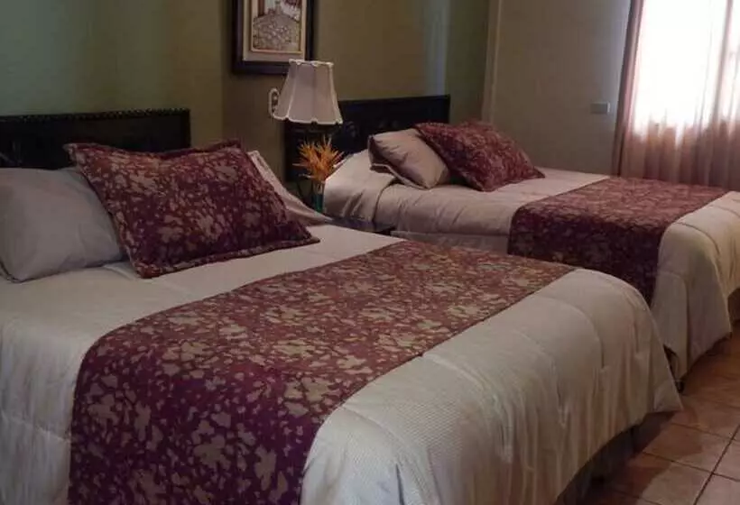 هتل Hacienda Gualiqueme