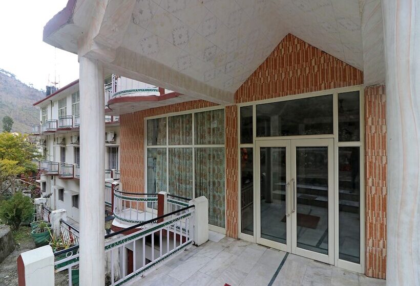 فندق Oyo 27935 Riverview Resort