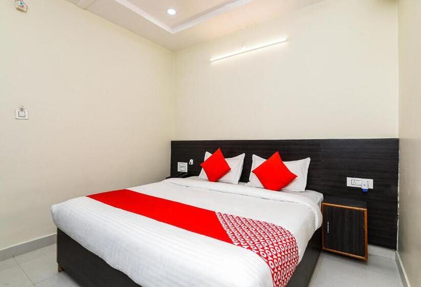 Oyo 27635 Hotel Haripriya