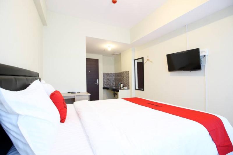פנסיון Reddoorz Plus @ Laksda Adisucipto Street
