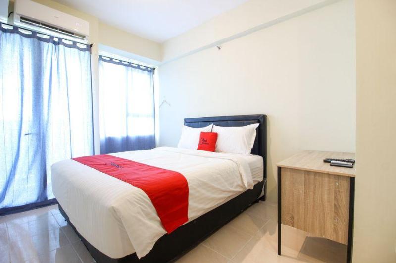 פנסיון Reddoorz Plus @ Laksda Adisucipto Street