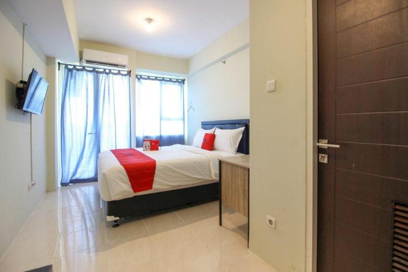 פנסיון Reddoorz Plus @ Laksda Adisucipto Street