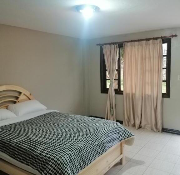 ユースホステル Hostería El Tisaleño