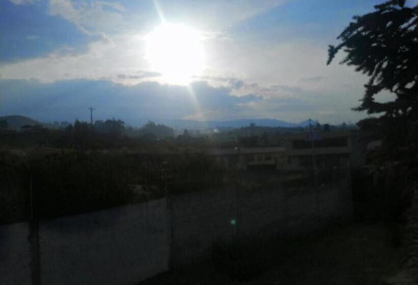 ユースホステル Hostería El Tisaleño