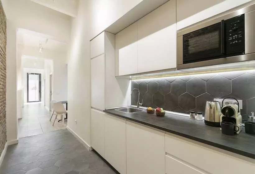 ホテル Arte Suites By Olala Homes