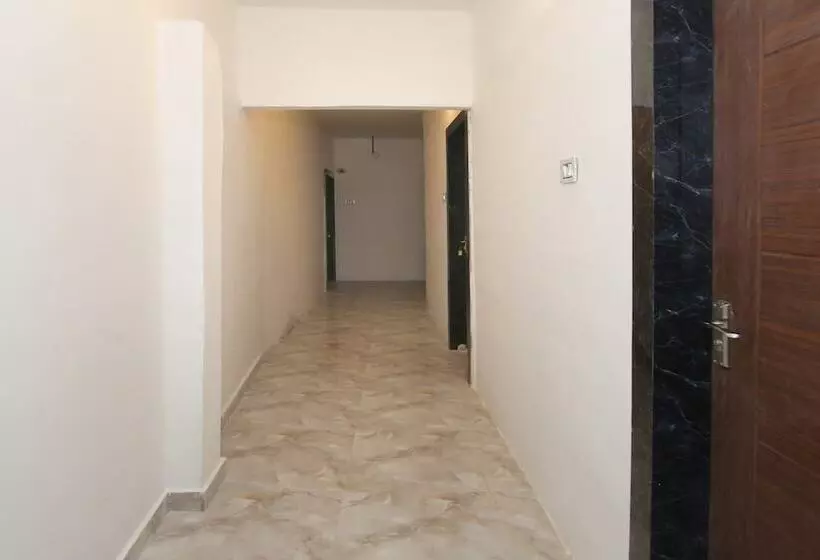 Oyo 26738 Hotel Supreet
